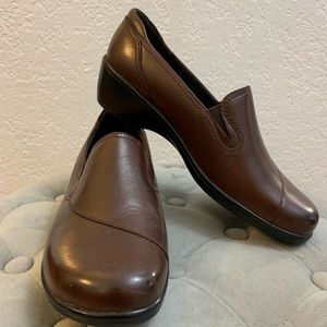 New Clarks Causal/Work Shoes Size 10M